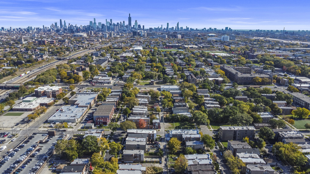 3119 W Flournoy Street, Chicago, IL 60612