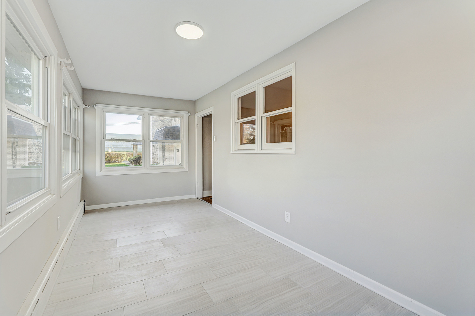 7832 Garden Lane, Justice, IL 60458