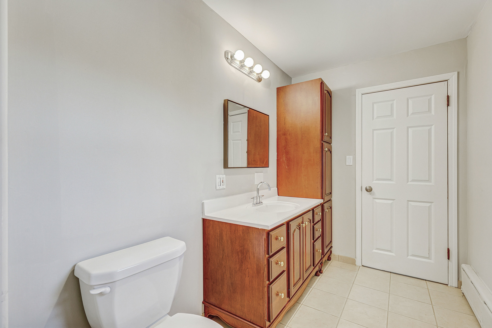 7832 Garden Lane, Justice, IL 60458