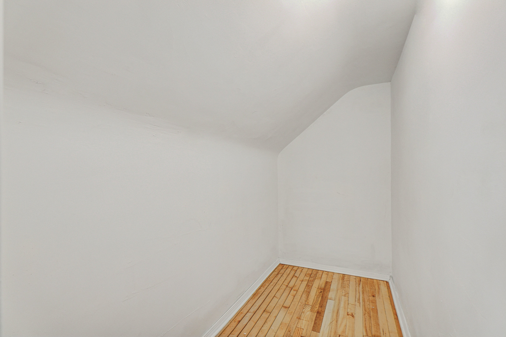 7832 Garden Lane, Justice, IL 60458