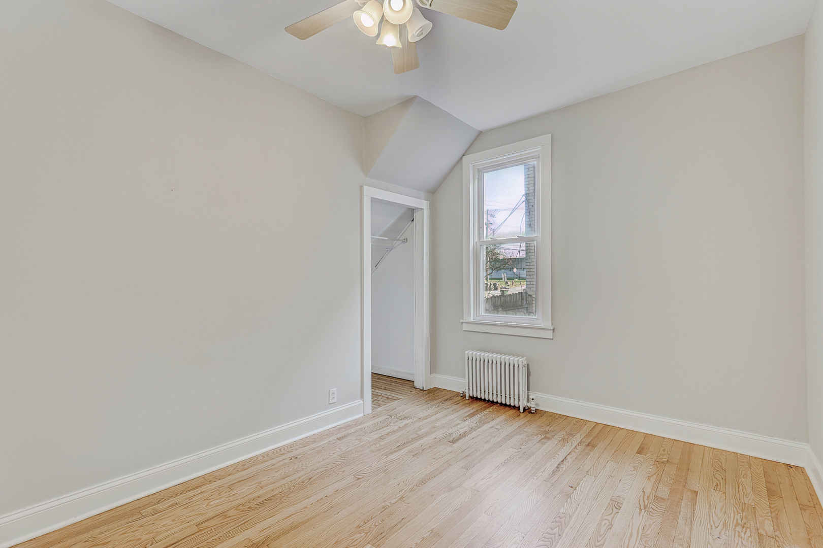 7832 Garden Lane, Justice, IL 60458