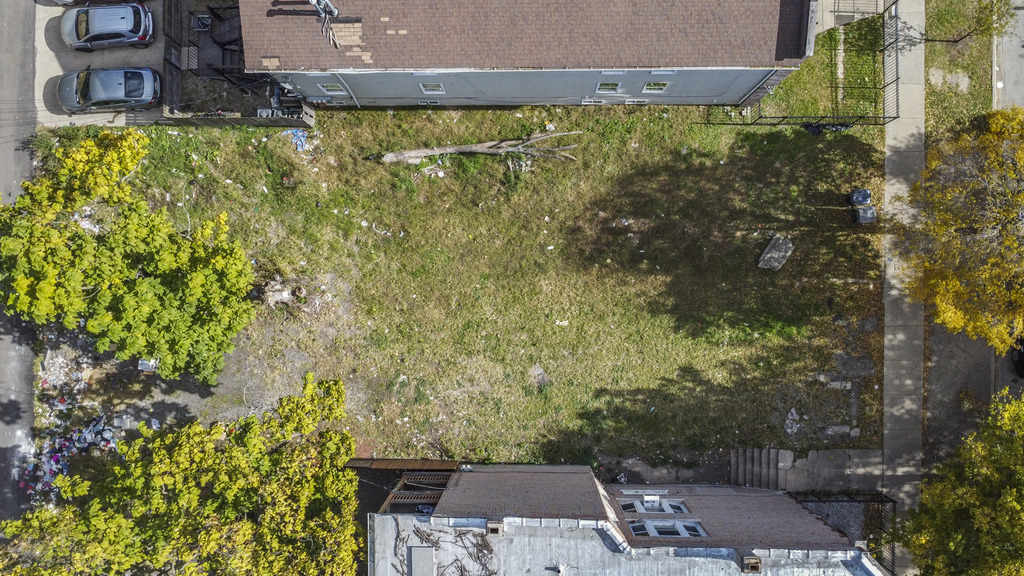 2816 W Flournoy Street, Chicago, IL 60612