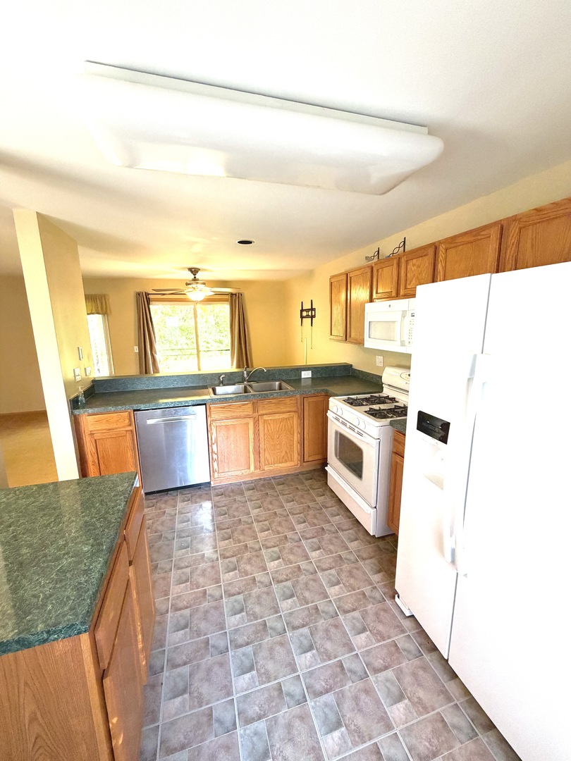 2314 Woodside Drive #34-C-2, Carpentersville, IL 60110