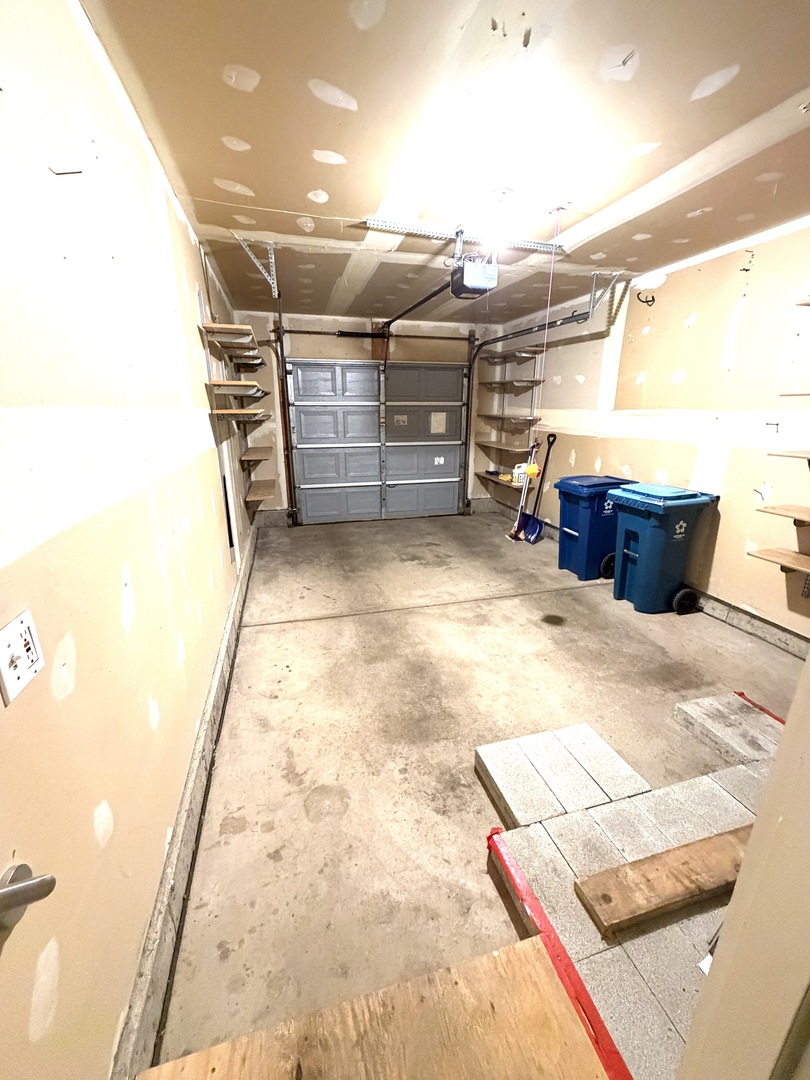 2314 Woodside Drive #34-C-2, Carpentersville, IL 60110