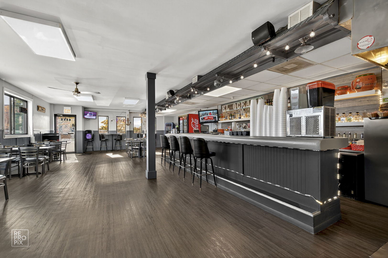 5960 S Archer Avenue, Chicago, IL 60638