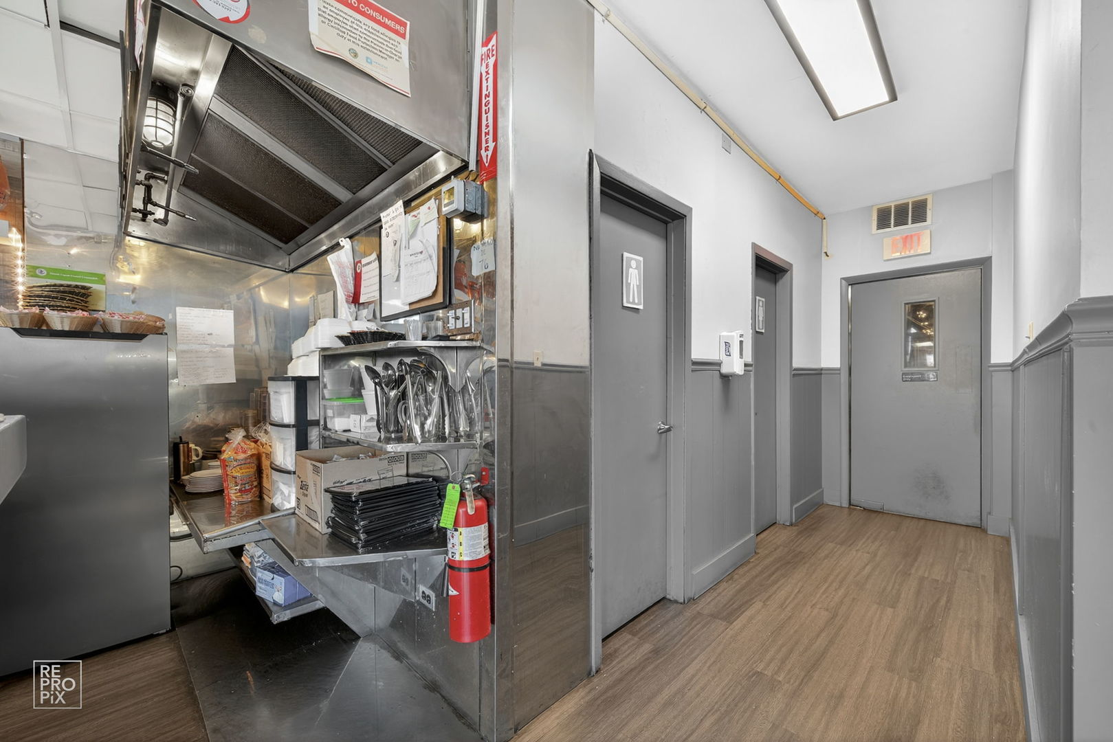 5960 S Archer Avenue, Chicago, IL 60638