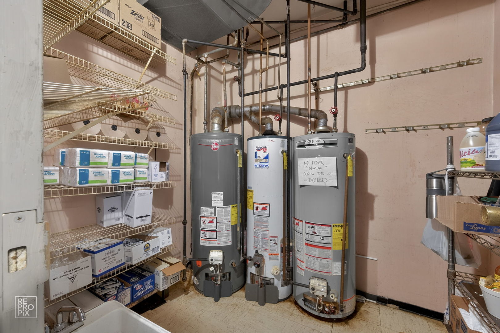 5960 S Archer Avenue, Chicago, IL 60638