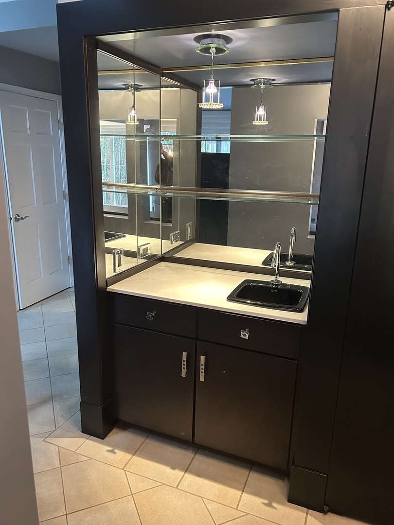 288 Lorraine Circle, Bloomingdale, IL 60108