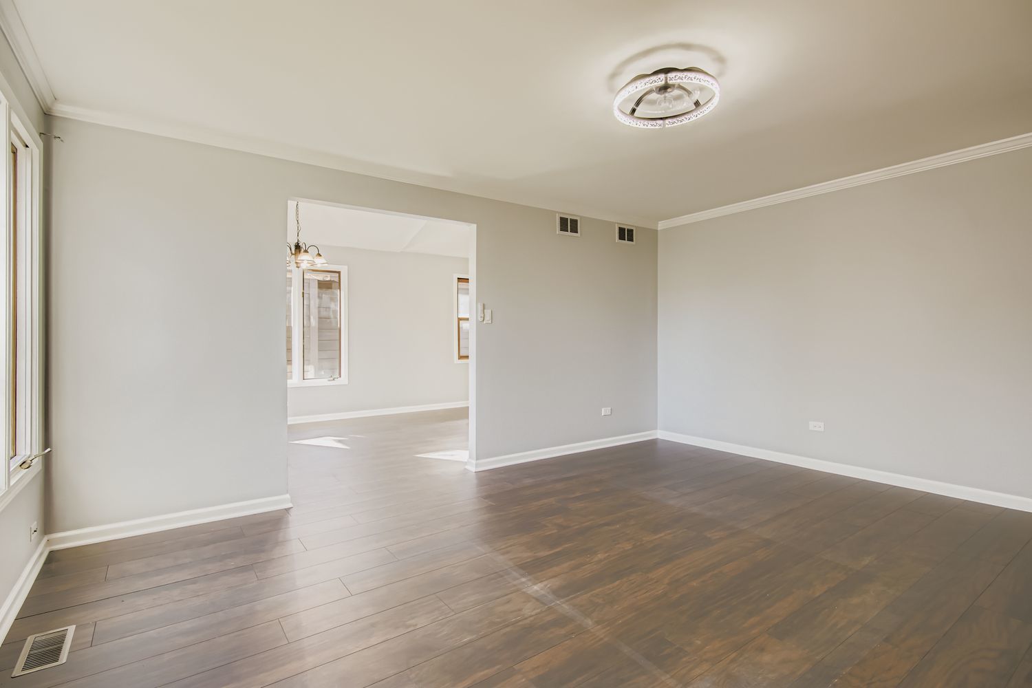 16042 Forest Avenue, Oak Forest, IL 60452