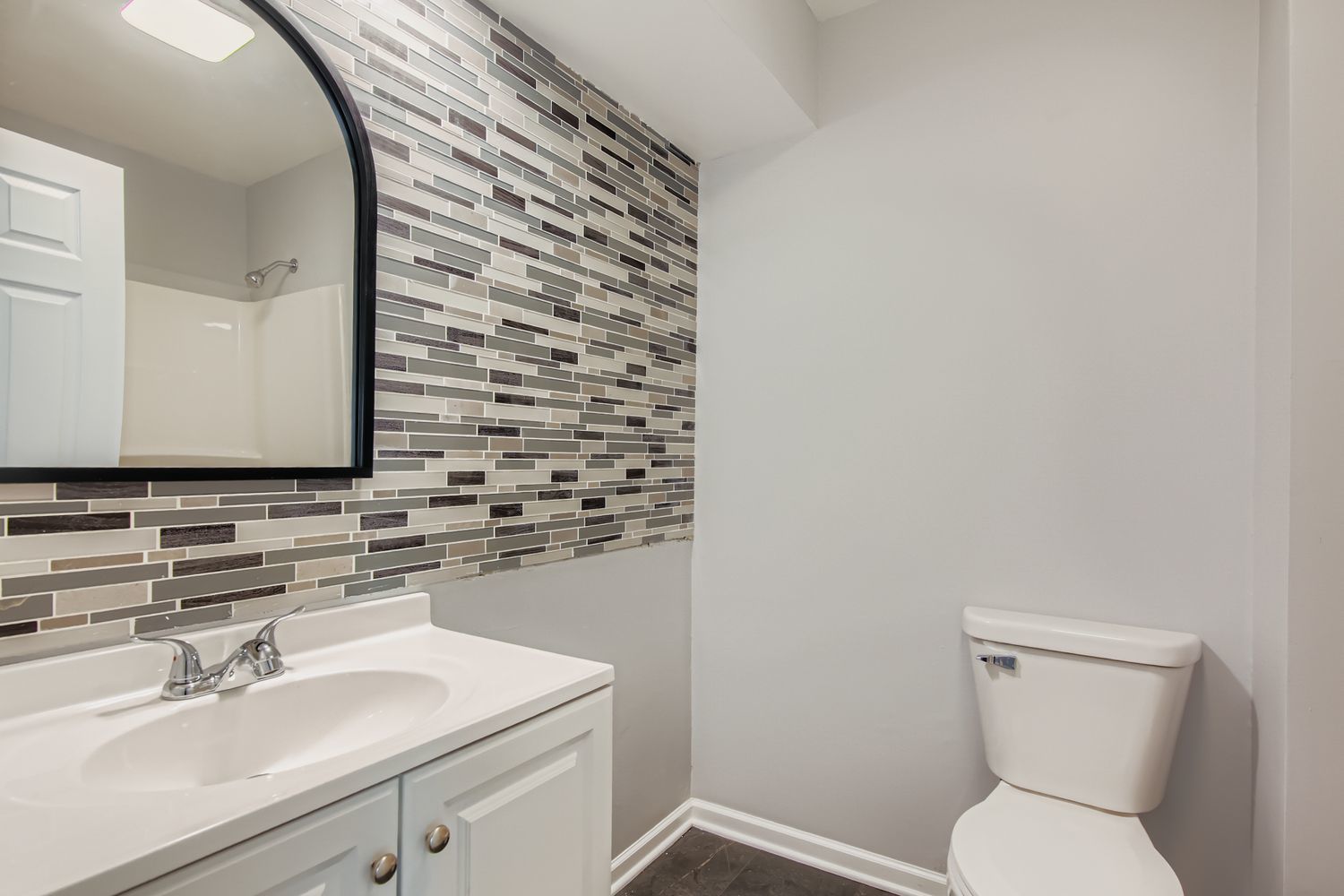 16042 Forest Avenue, Oak Forest, IL 60452