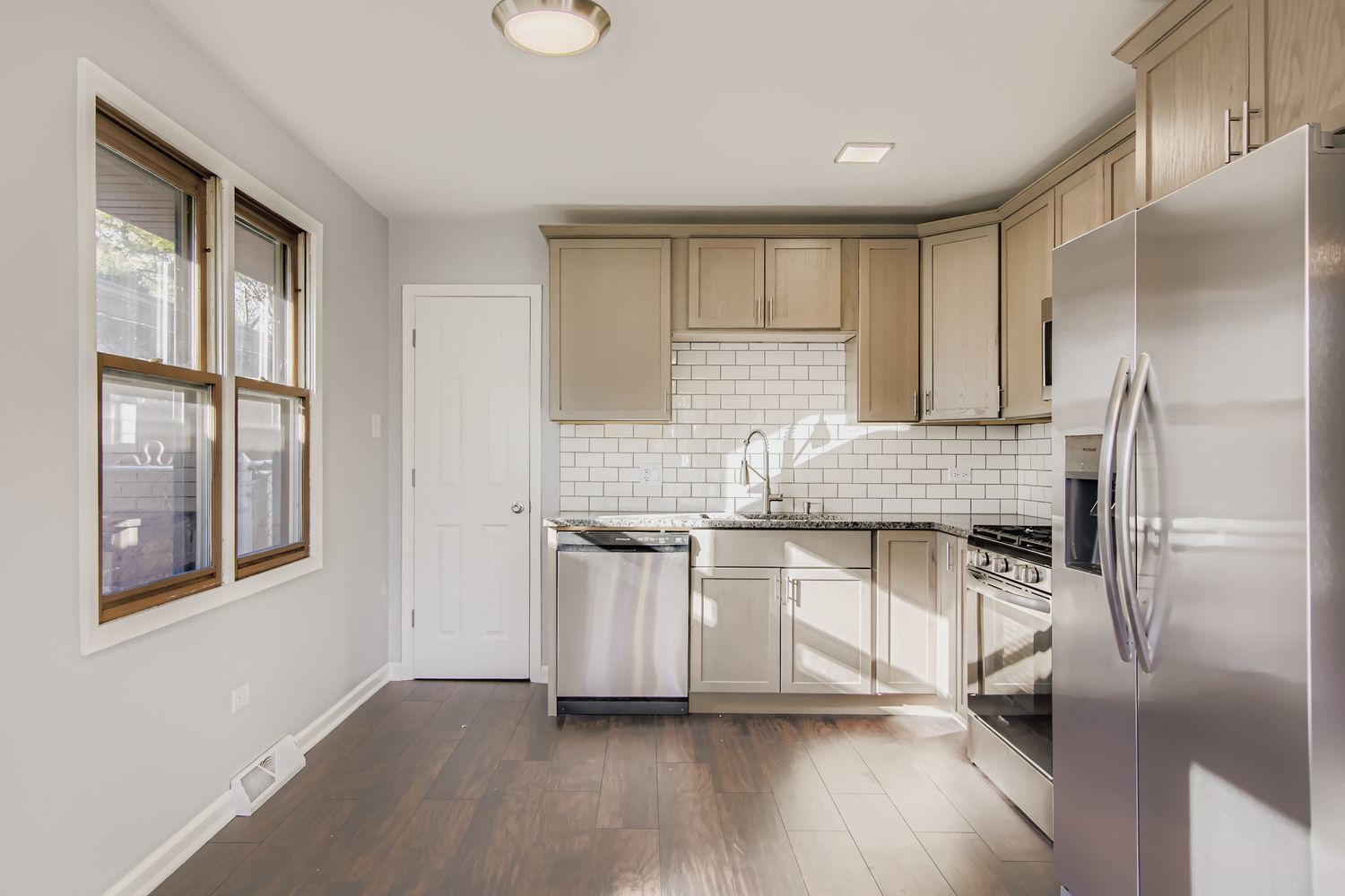 16042 Forest Avenue, Oak Forest, IL 60452