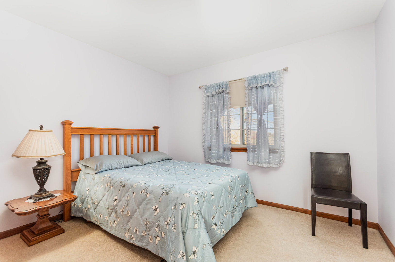 1216 Kensington Drive, Mundelein, IL 60060