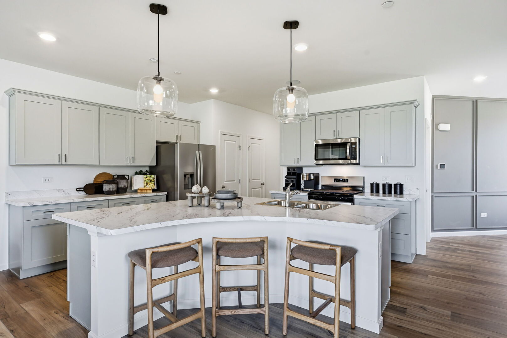 1982 Leiter Way #13004, Hoffman Estates, IL 60169