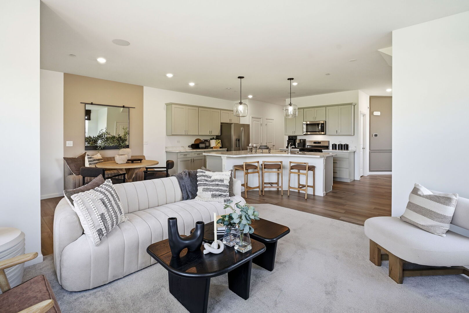 2025 Kensington Lane #03002, Hoffman Estates, IL 60169