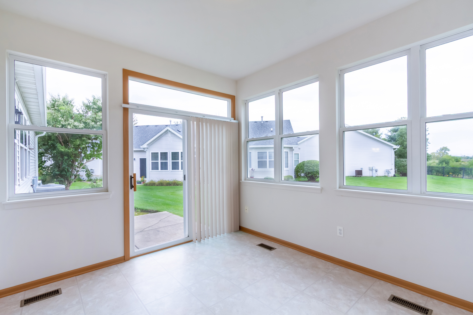 1508 W Ludington Circle, Romeoville, IL 60446