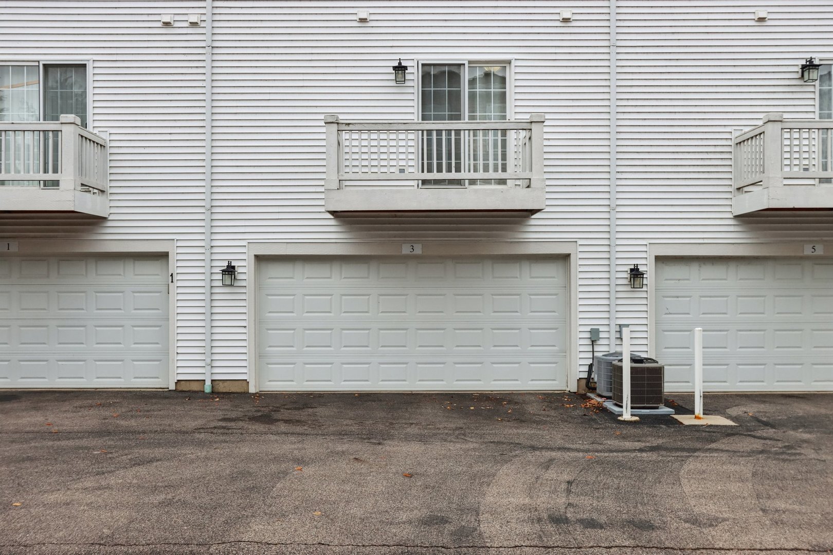 3 W Big Horn Drive, Hainesville, IL 60073