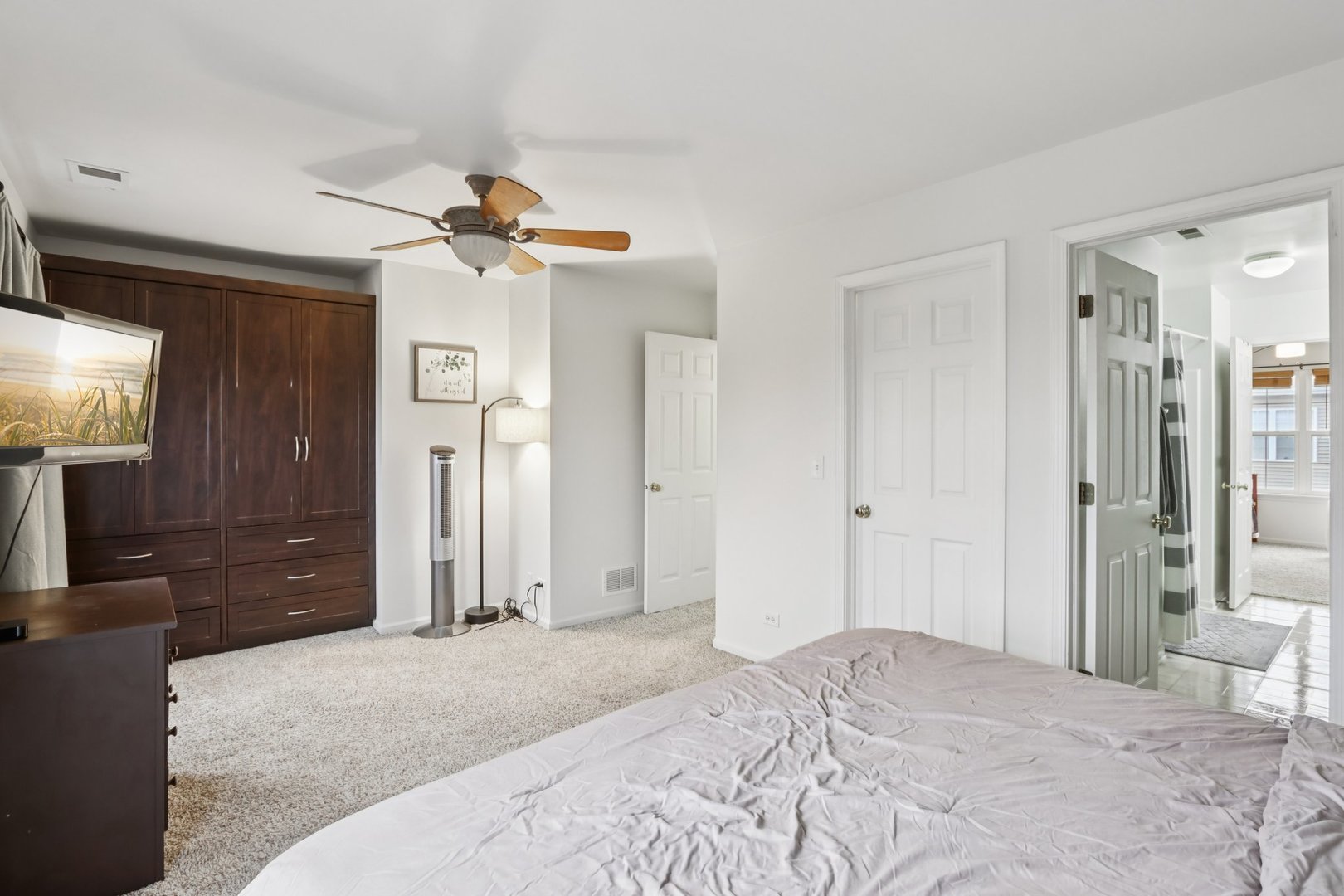 3 W Big Horn Drive, Hainesville, IL 60073