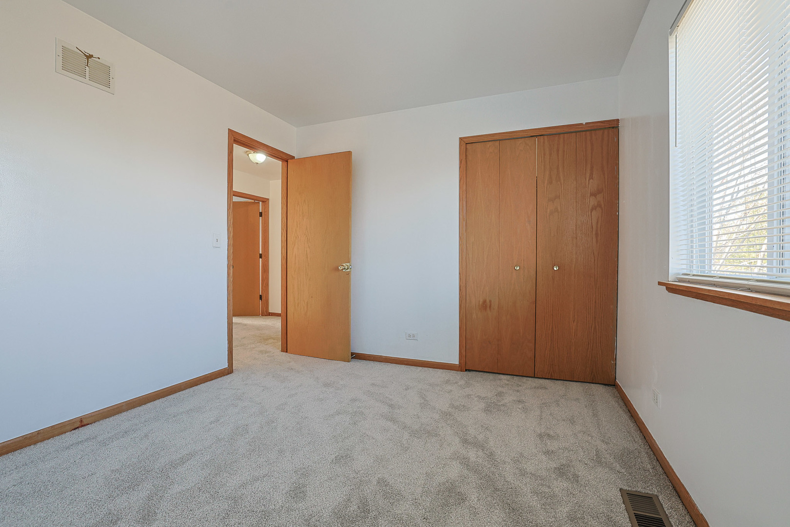 2726 W Hidden Glen Drive, Waukegan, IL 60085