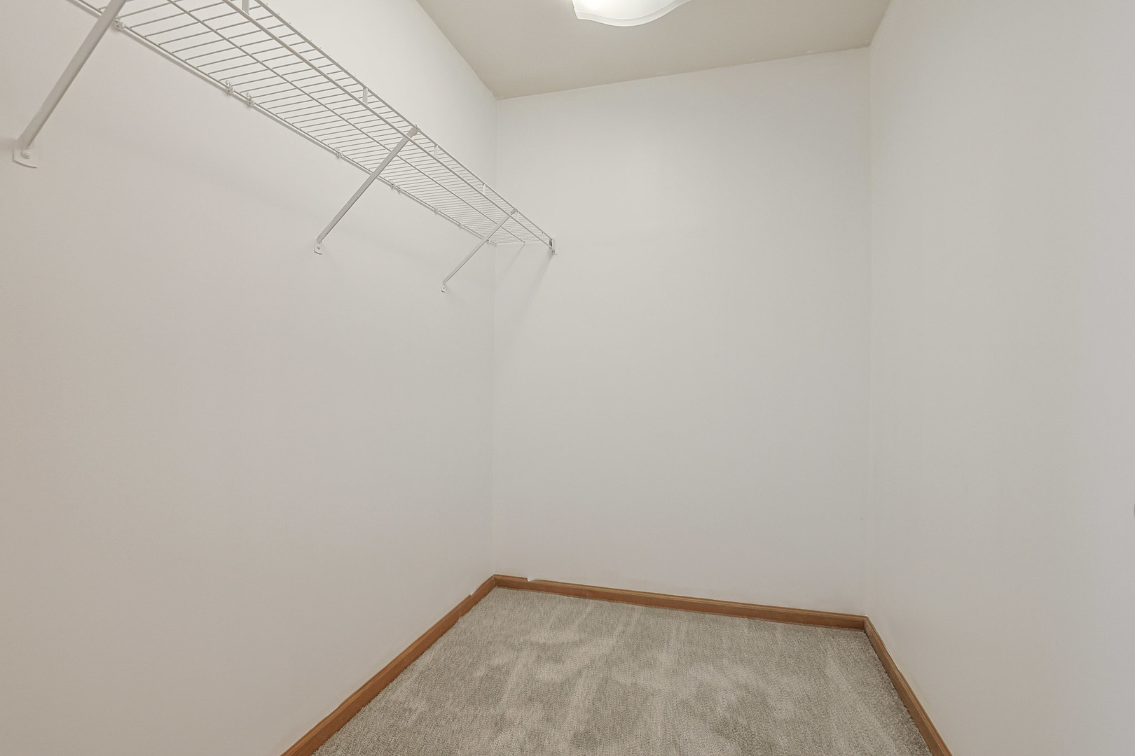 2726 W Hidden Glen Drive, Waukegan, IL 60085