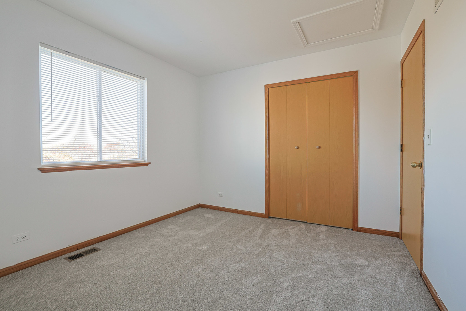 2726 W Hidden Glen Drive, Waukegan, IL 60085