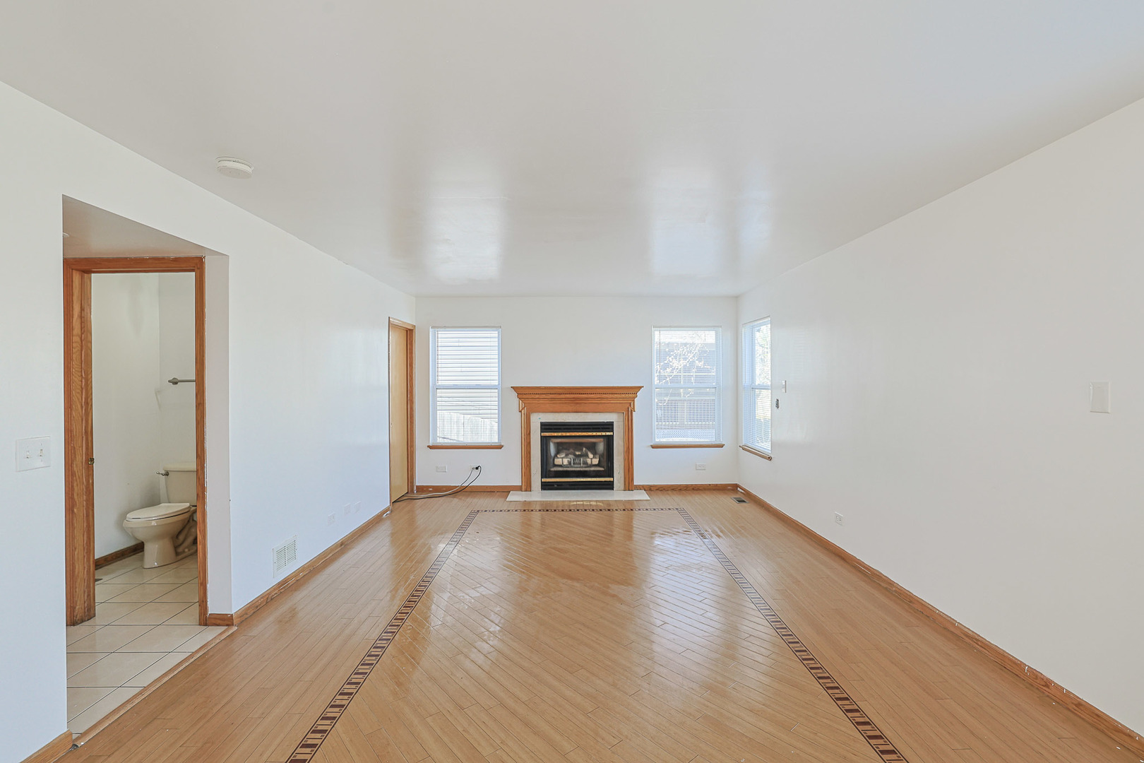 2726 W Hidden Glen Drive, Waukegan, IL 60085