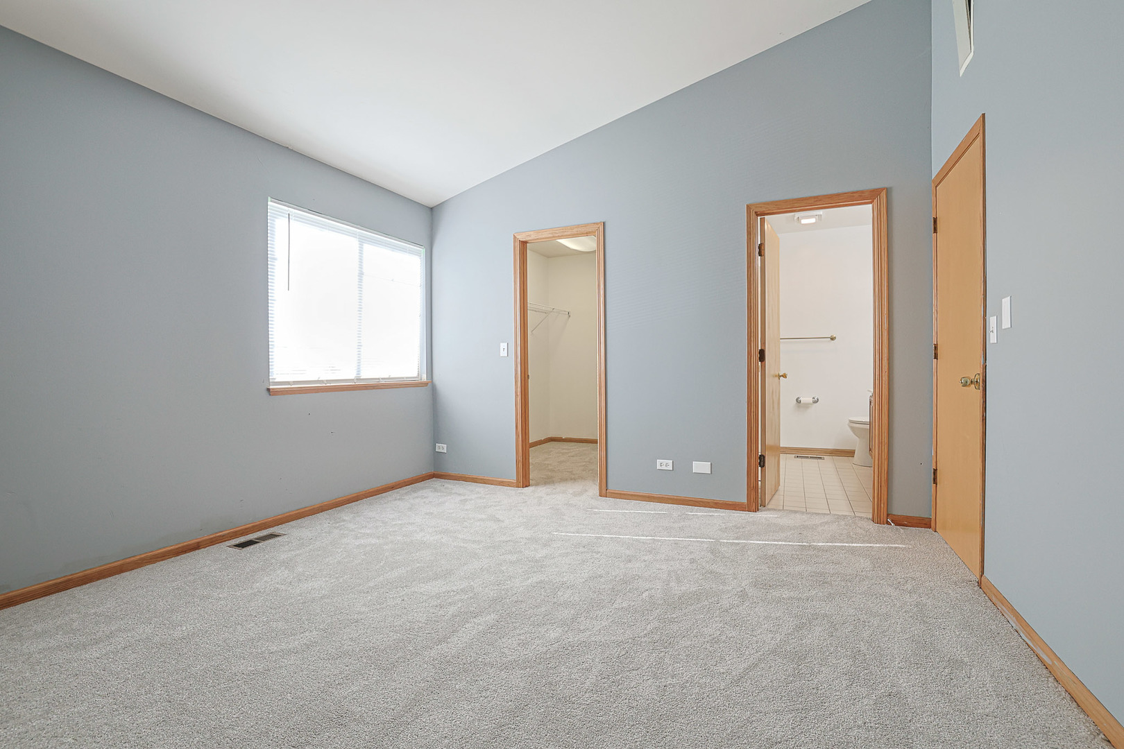 2726 W Hidden Glen Drive, Waukegan, IL 60085