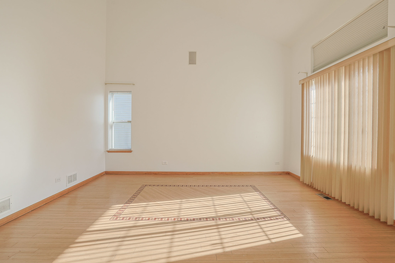 2726 W Hidden Glen Drive, Waukegan, IL 60085