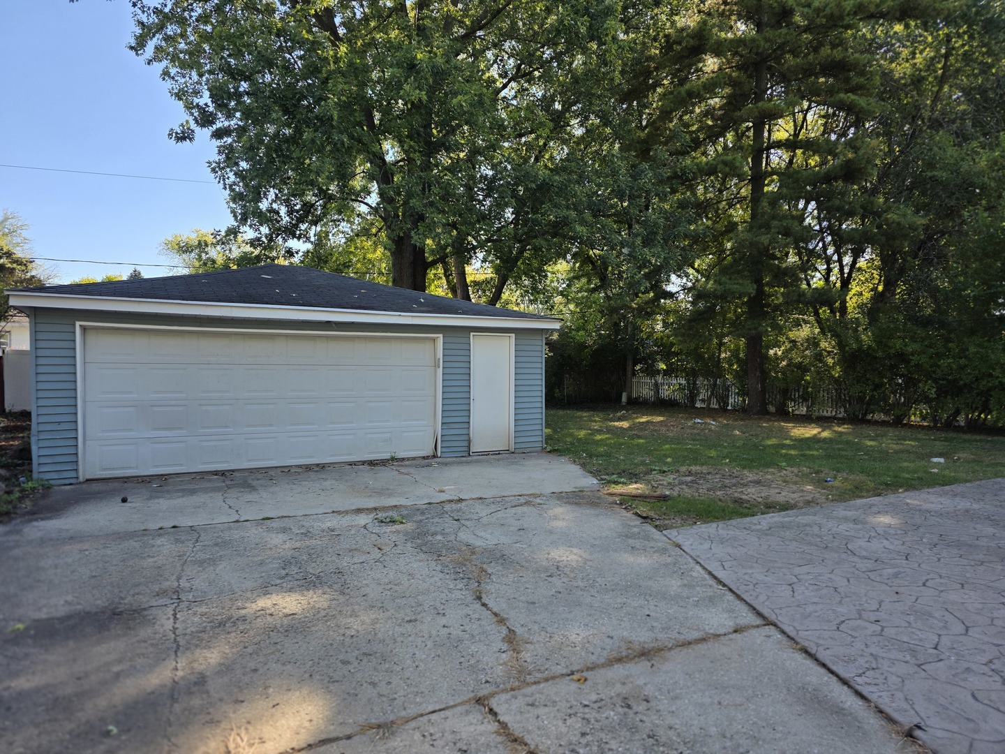 5S353 Stewart Drive, Naperville, IL 60563