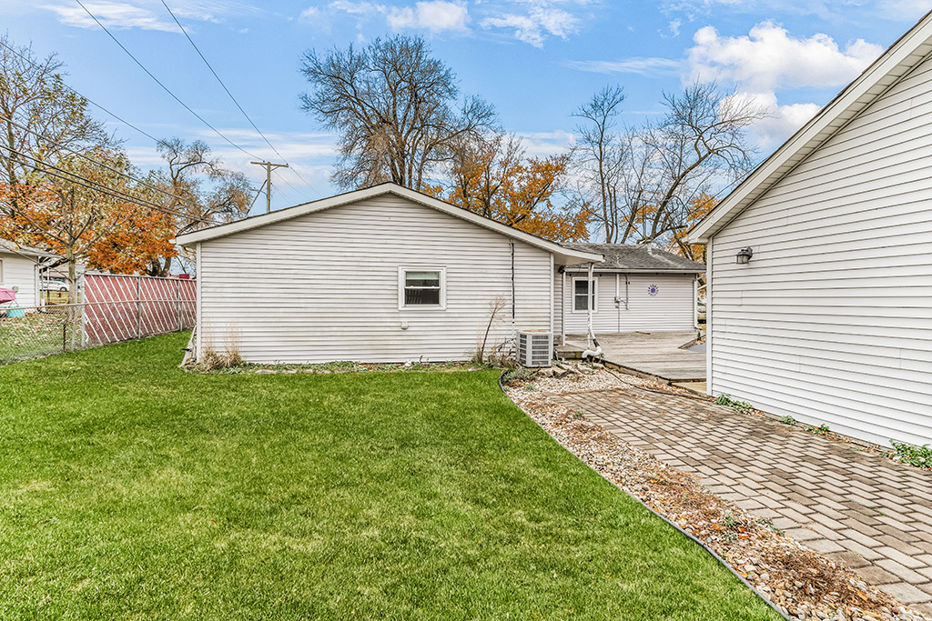 1022 Highland Avenue, Lockport, IL 60441