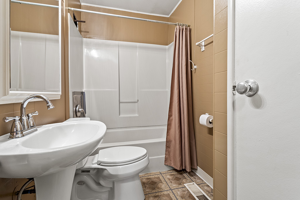 1022 Highland Avenue, Lockport, IL 60441