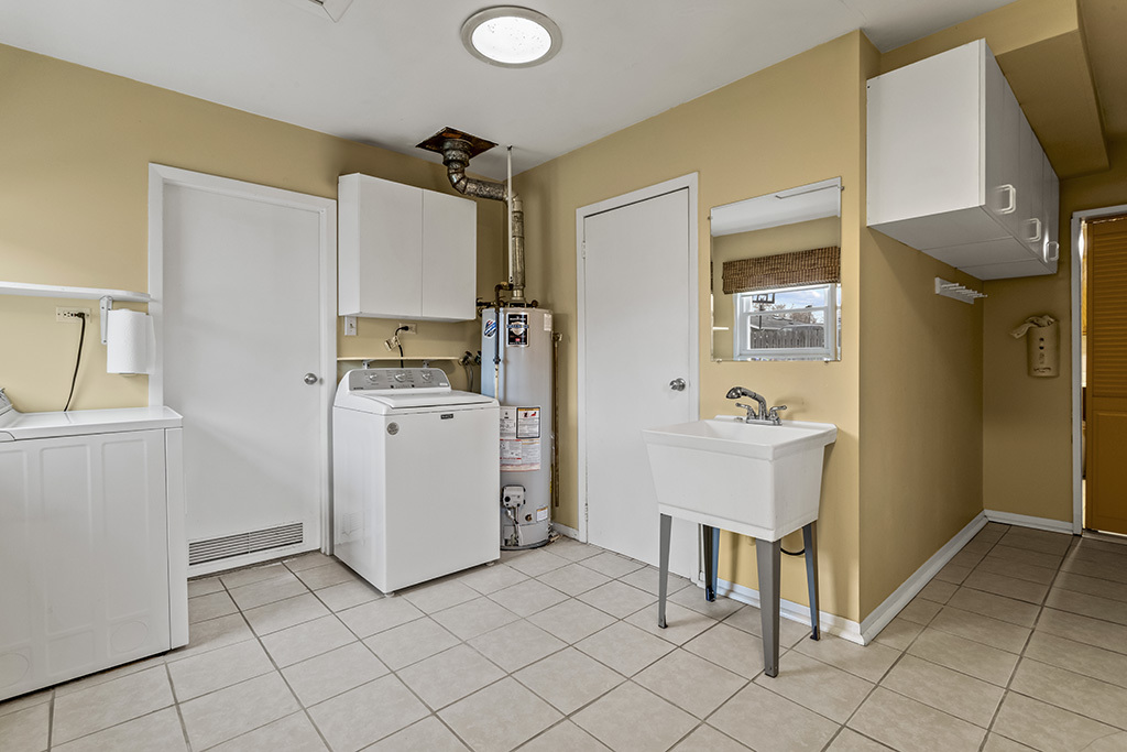 1022 Highland Avenue, Lockport, IL 60441