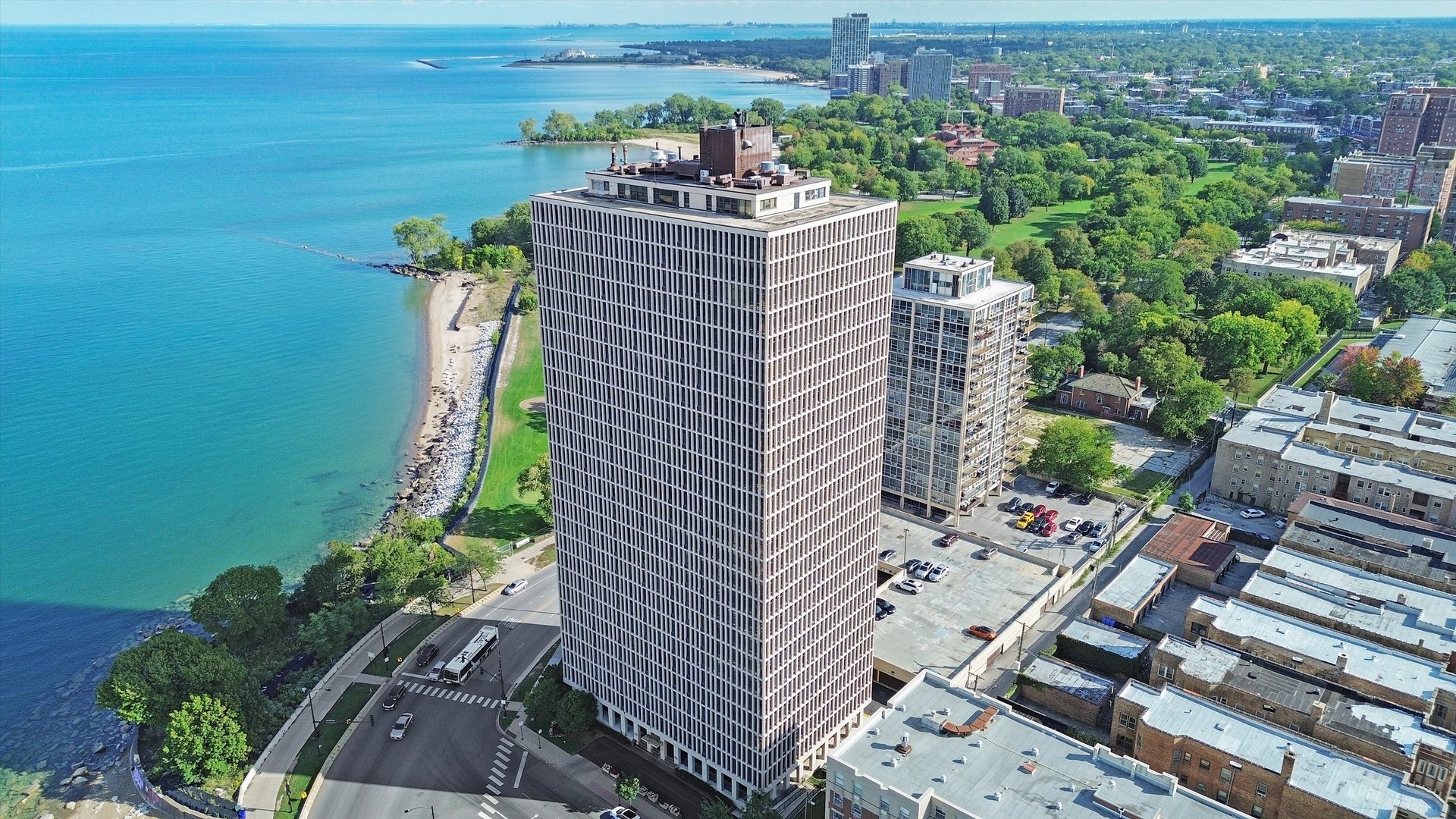 6700 S South Shore Drive #8A, Chicago, IL 60649