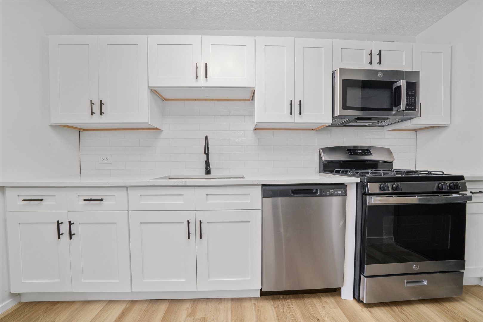 6700 S South Shore Drive #8A, Chicago, IL 60649