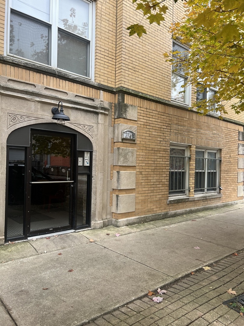 2747 W LEMOYNE Street #3, Chicago, IL 60622