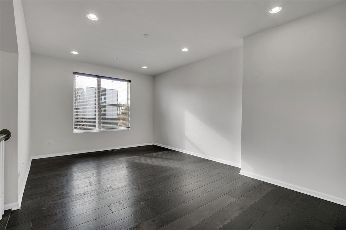 29W710 Everton Drive, Warrenville, IL 60555