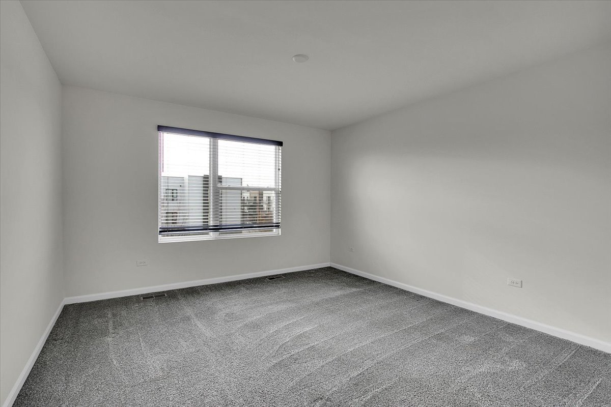 29W710 Everton Drive, Warrenville, IL 60555