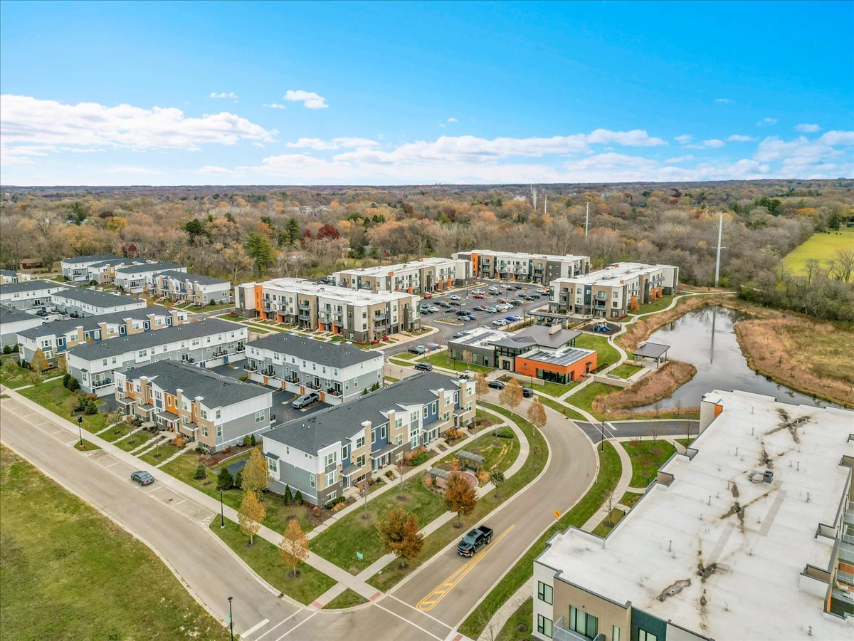 29W710 Everton Drive, Warrenville, IL 60555