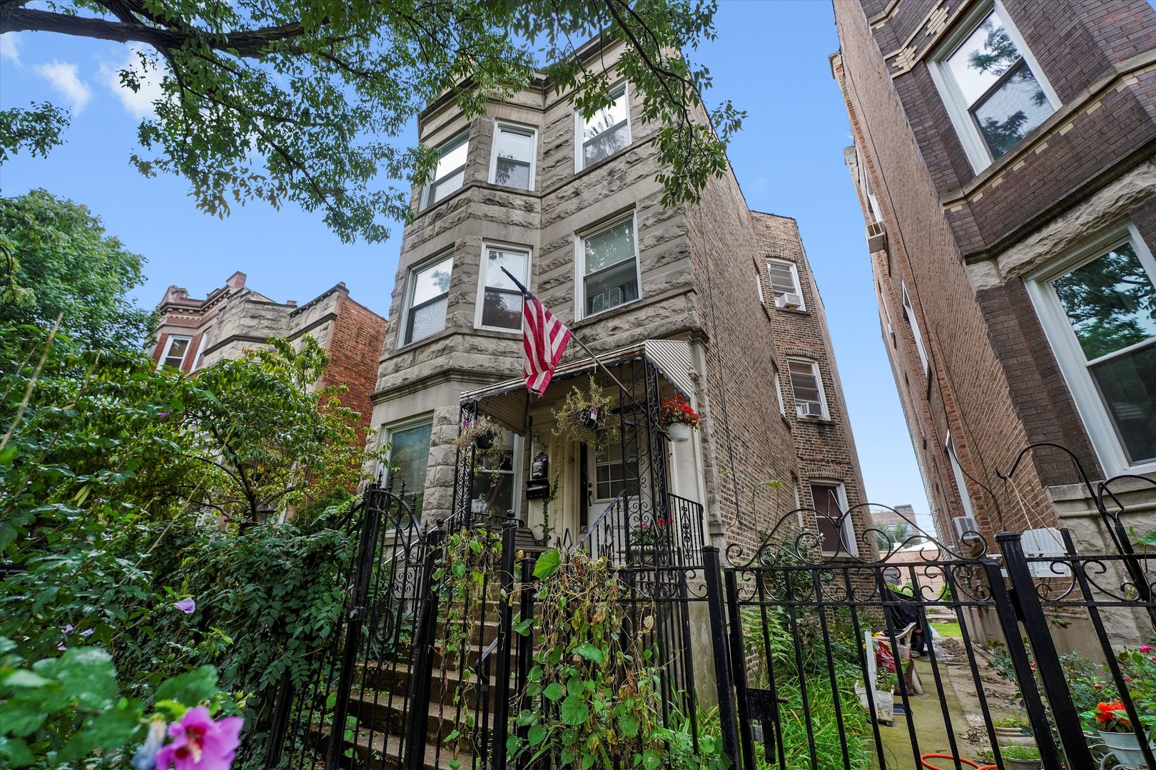 936 N Fairfield Avenue, Chicago, IL 60622