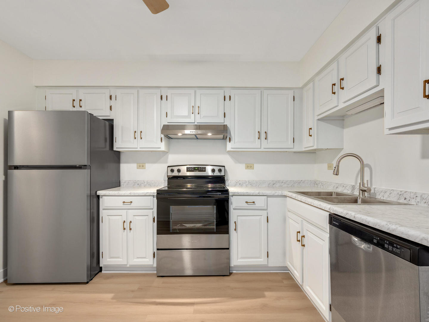 508 Taylor Avenue #A, Glen Ellyn, IL 60137