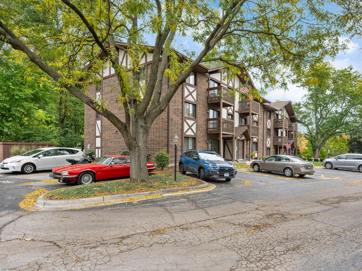 508 Taylor Avenue #A, Glen Ellyn, IL 60137