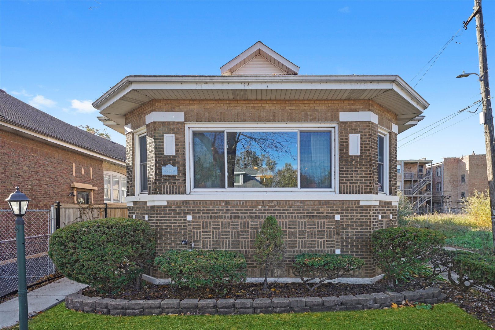 7914 S Oglesby Avenue, Chicago, IL 60617