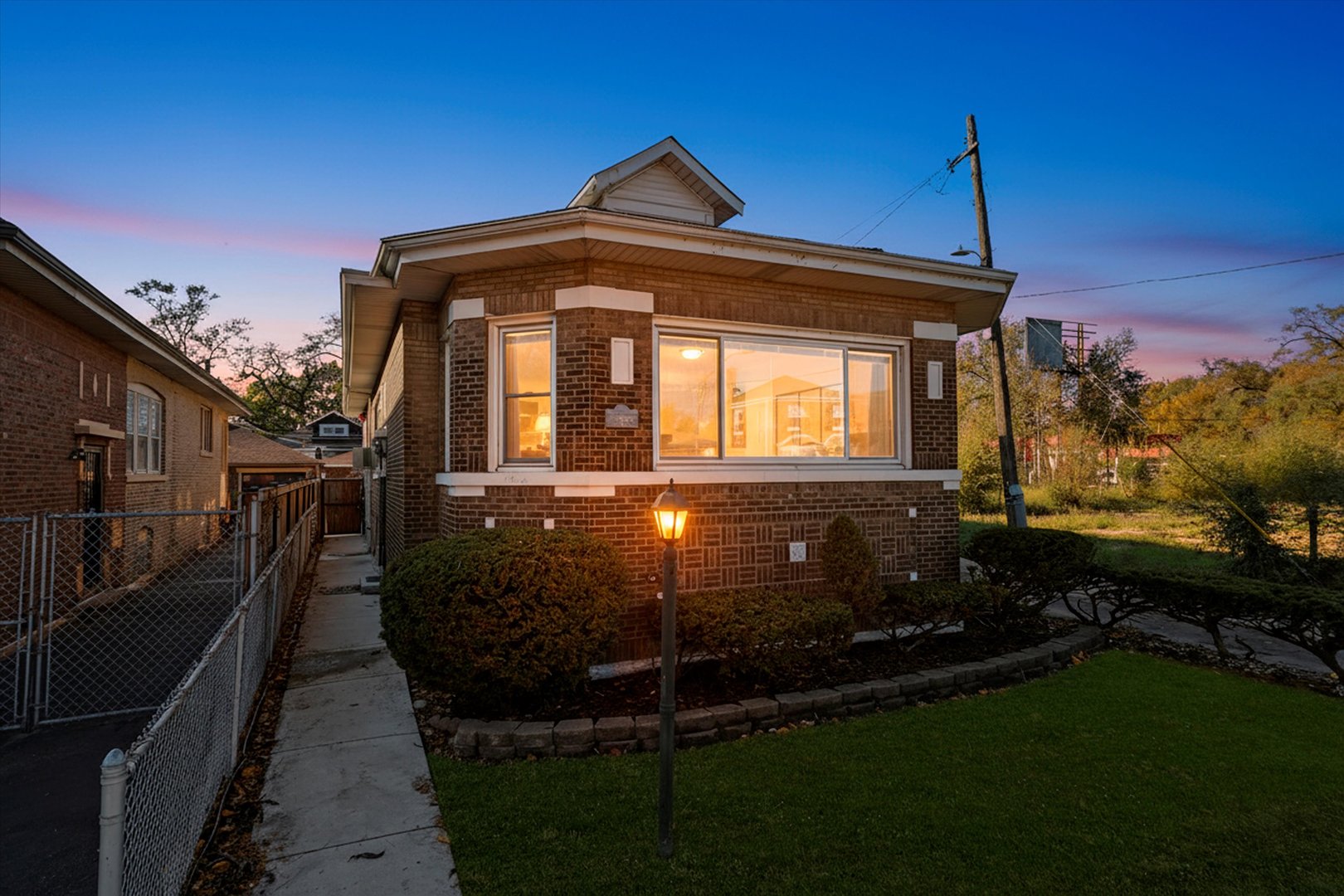 7914 S Oglesby Avenue, Chicago, IL 60617