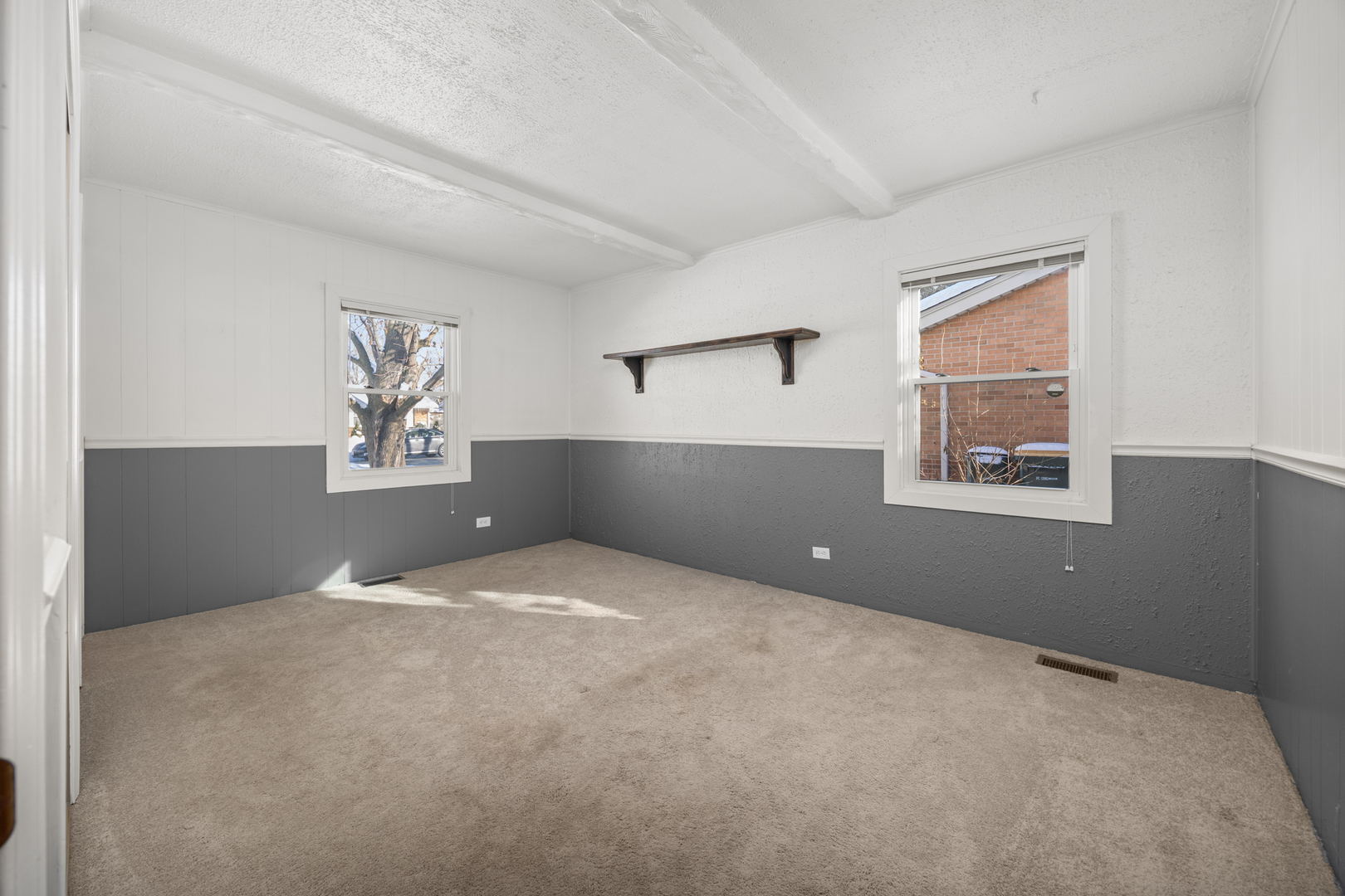 241 Pleasant Drive, Elk Grove Village, IL 60007