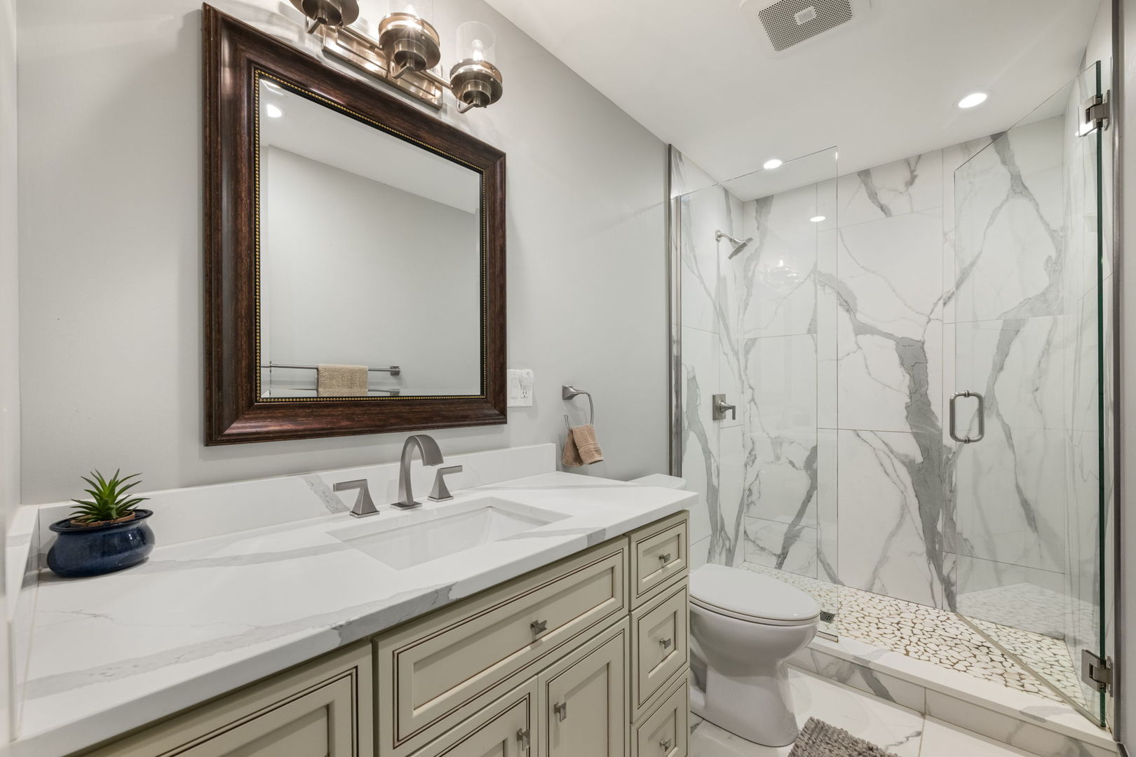 876 Stradford Circle #A1, Buffalo Grove, IL 60089