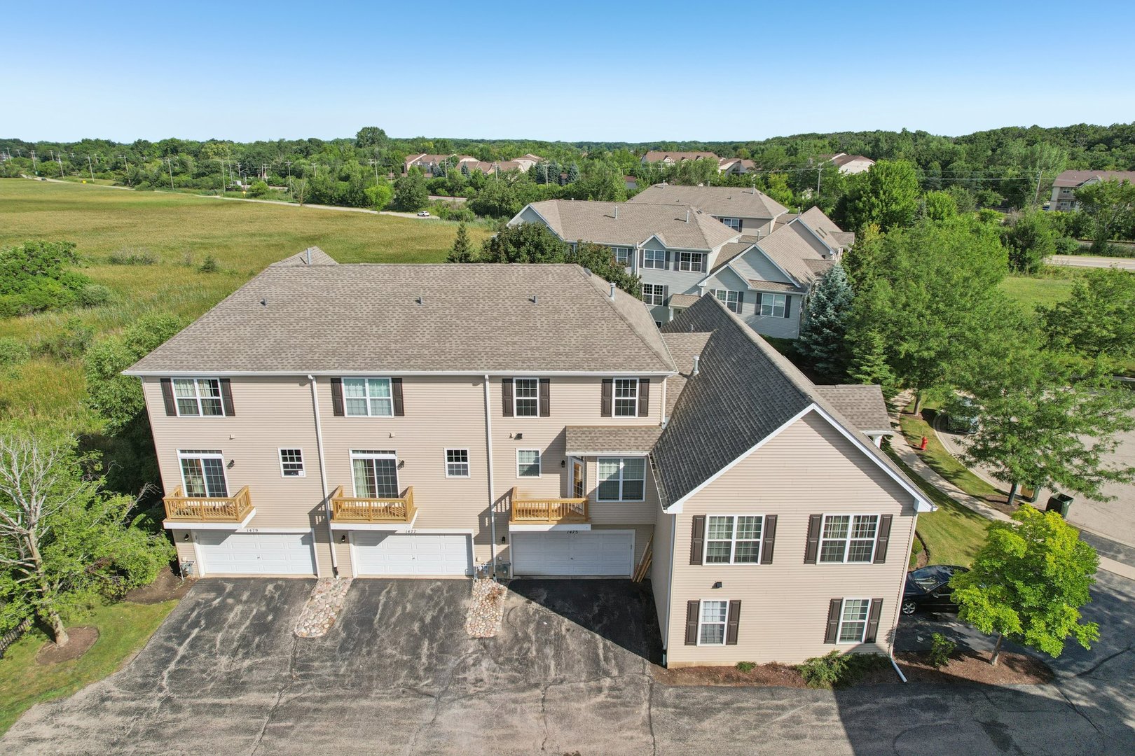 1475 W Sedgewood Court, Round Lake, IL 60073