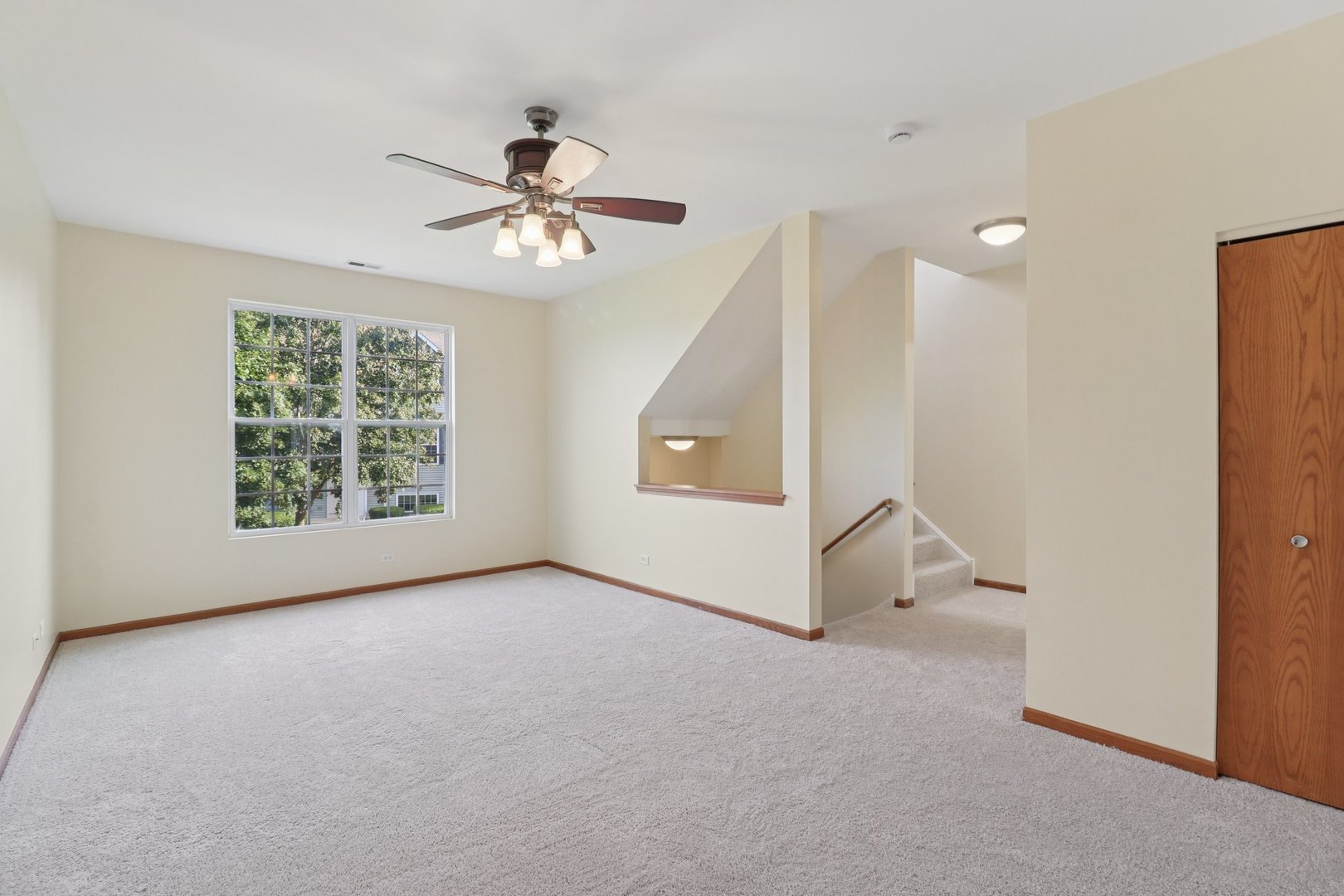 1475 W Sedgewood Court, Round Lake, IL 60073