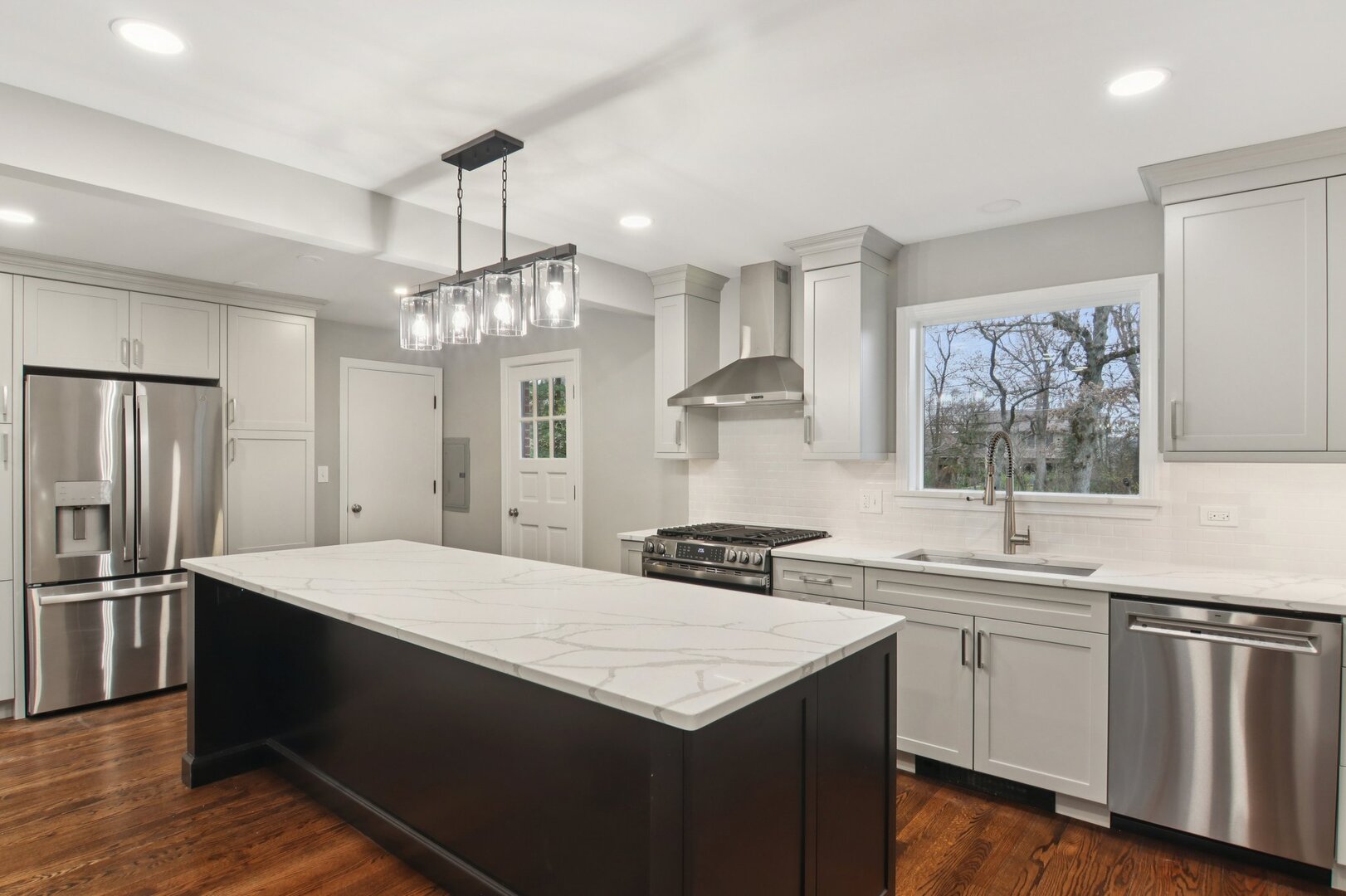 15105 W Rockland Road, Libertyville, IL 60048