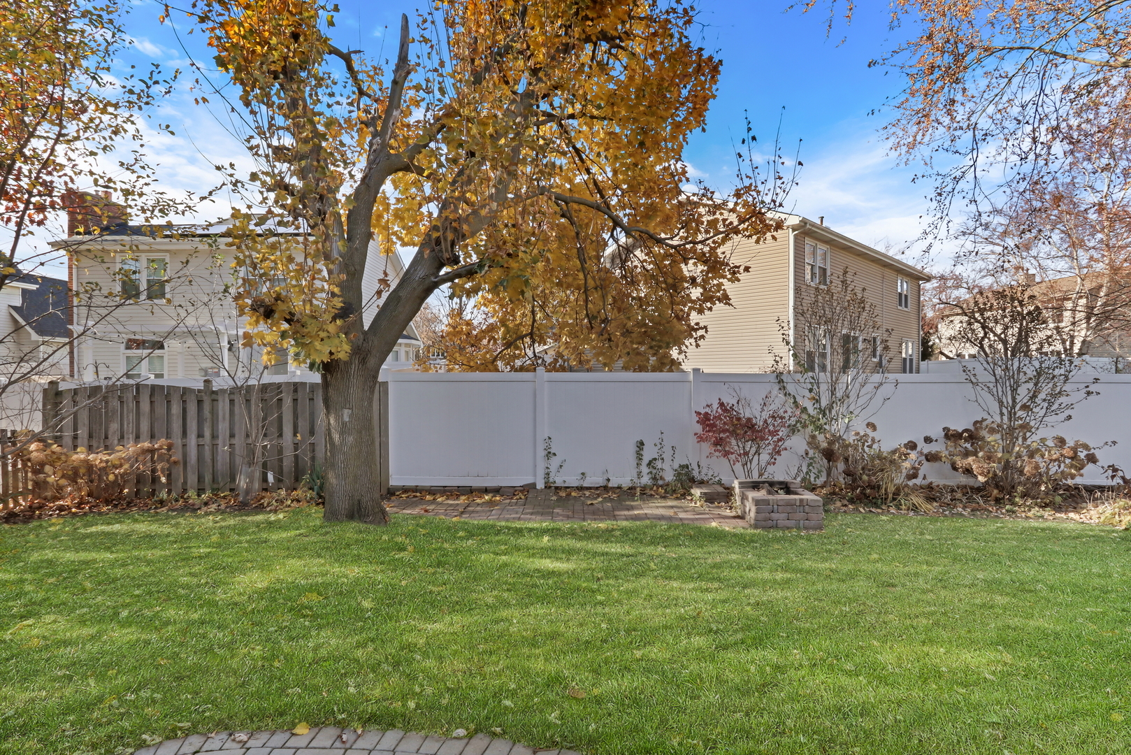 5315 Cypress Circle, Gurnee, IL 60031