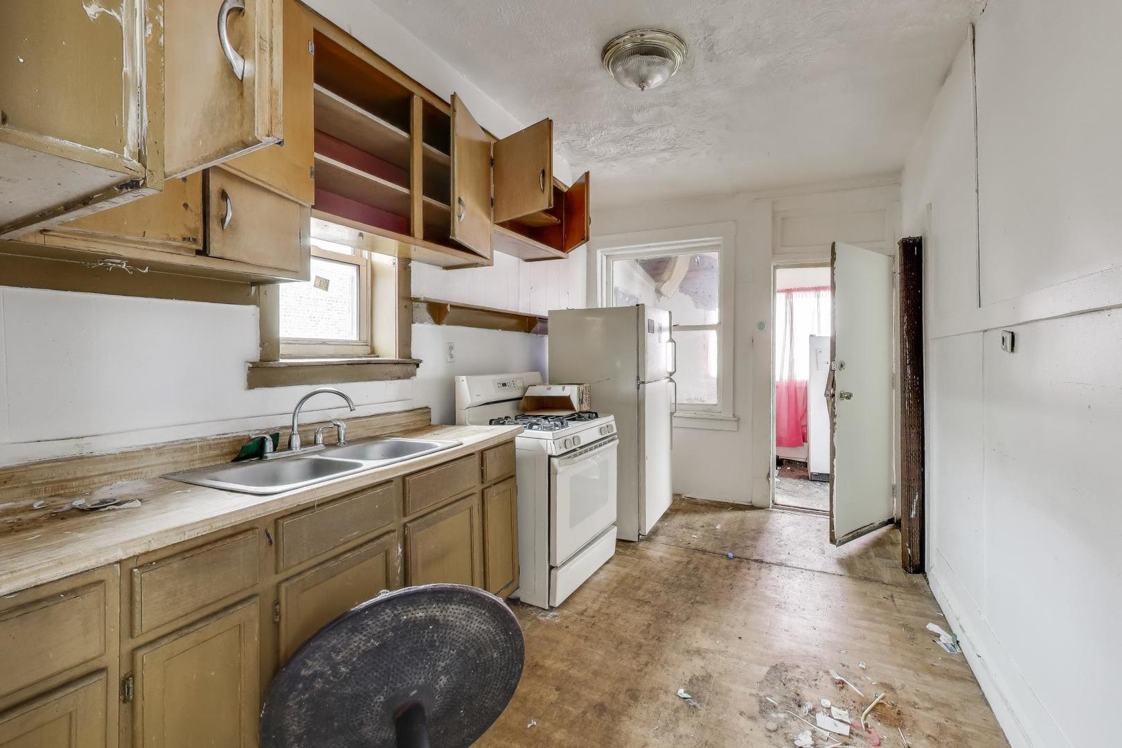 4105-03 W Grenshaw Street, Chicago, IL 60624