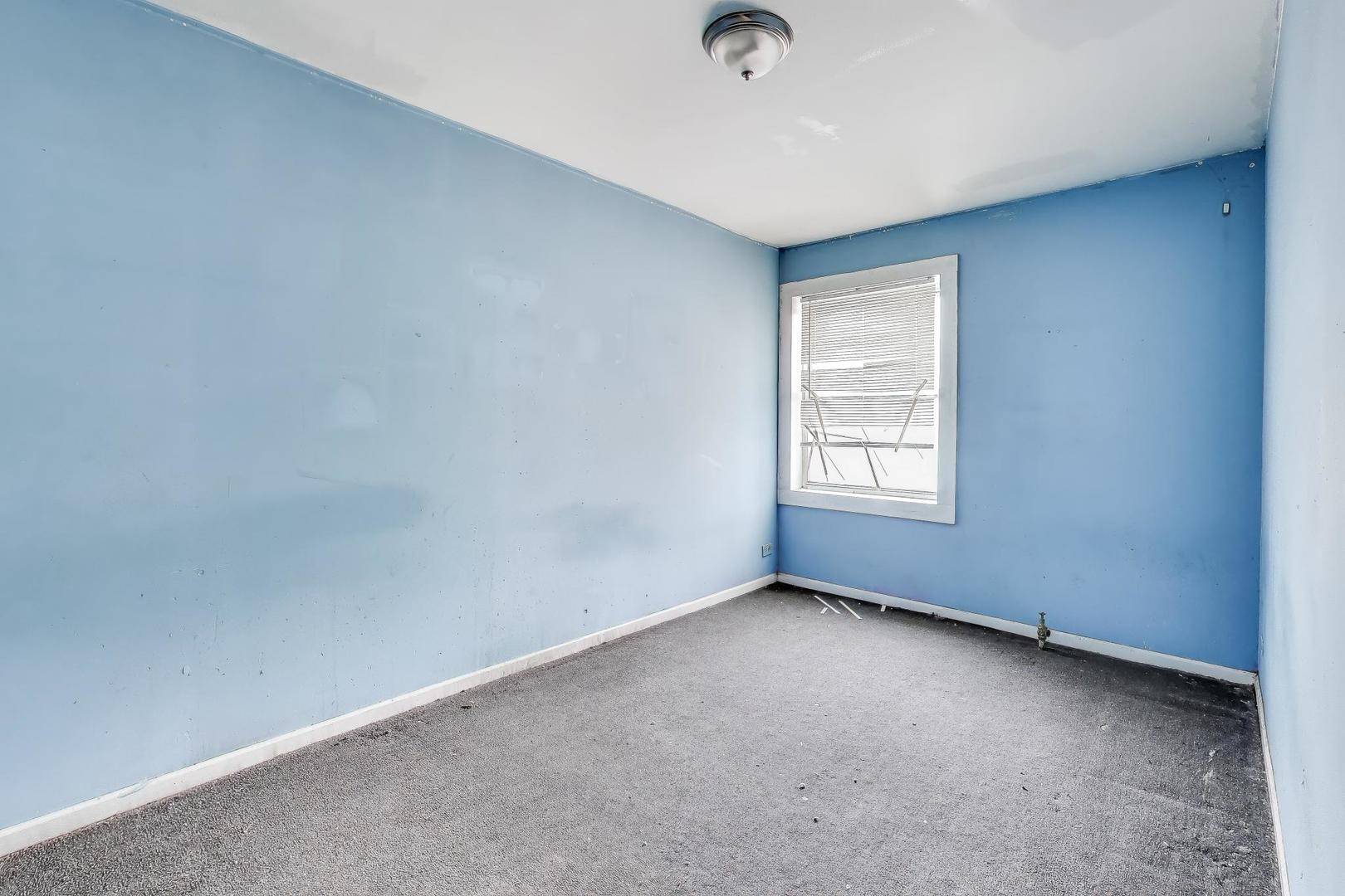 4105-03 W Grenshaw Street, Chicago, IL 60624